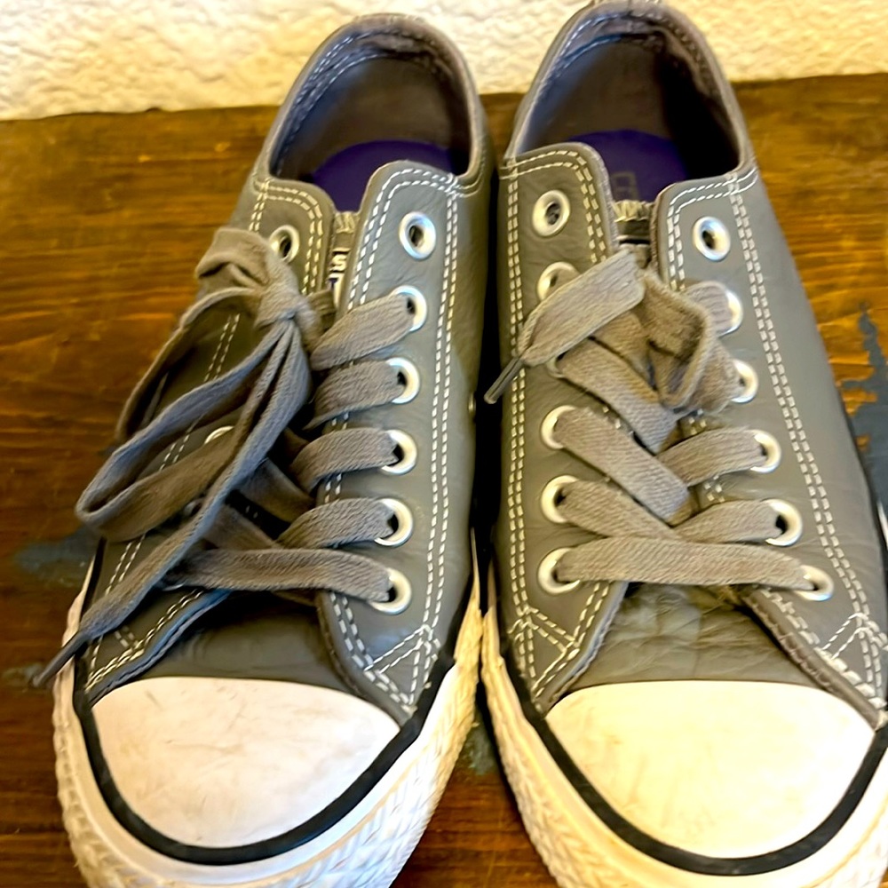 Gray leather converse. Size says 7, but more like 7 1/2.